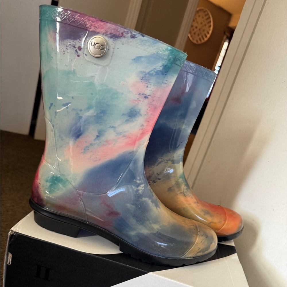 UGG Rainboots Size 11